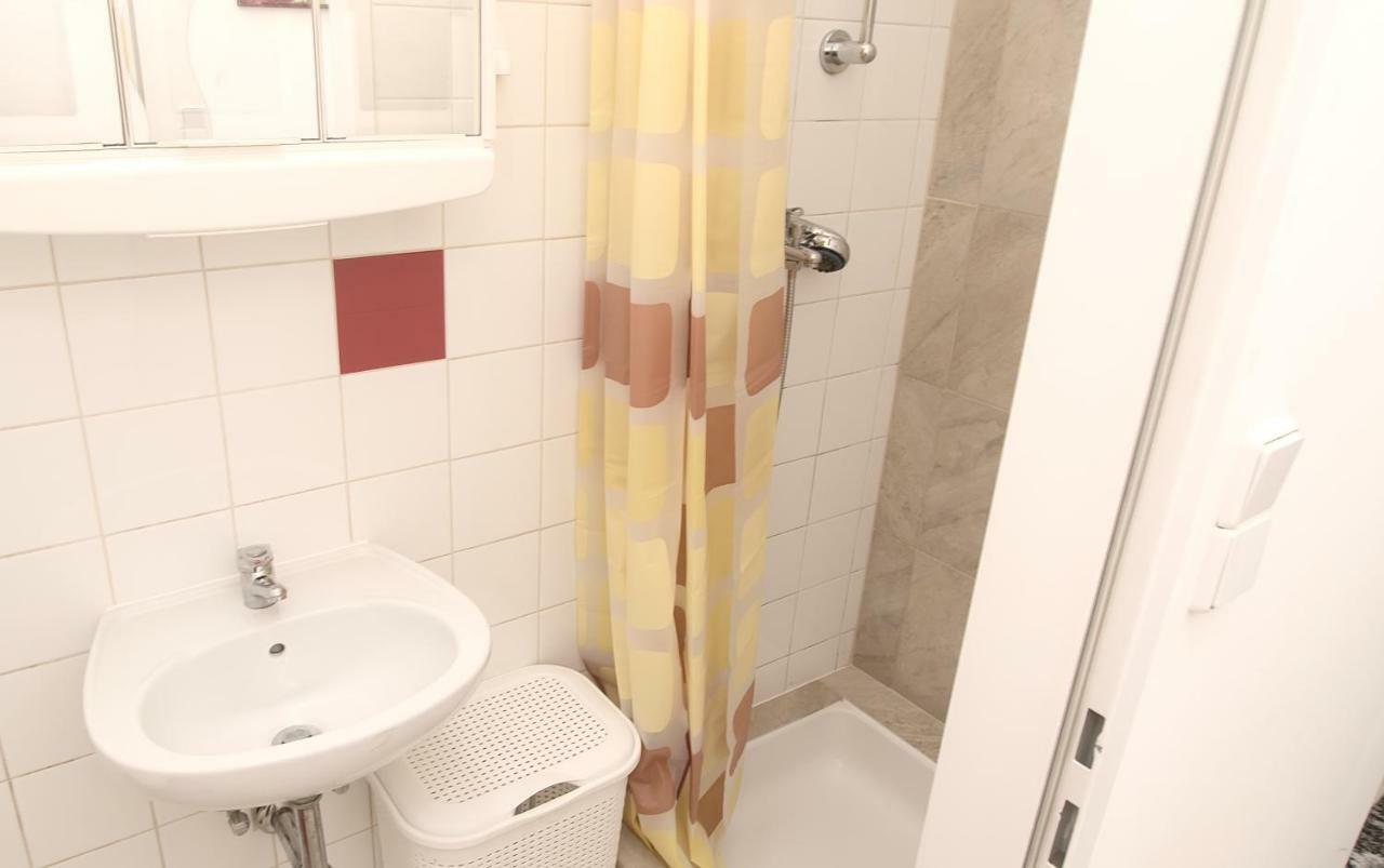Spongebob Apartment Вена Экстерьер фото